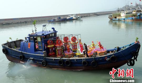 福州向馬祖啟運(yùn)新春花燈送祝福