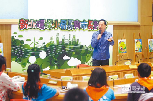 小學生對核四提問專業(yè)十足新北市長險難招架