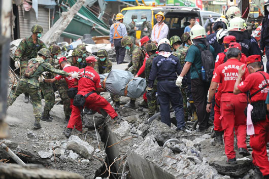 最新消息：高雄燃?xì)獗ㄖ?8人死亡284受傷