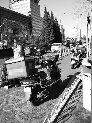 團(tuán)夥點餐偷車 外賣小哥傷不起