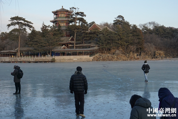 臺灣少數(shù)民族大陸“過冬”體驗：又“凍”又“暖”